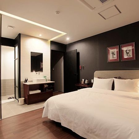 Brown-Dot Hotel Gupo Pusan Zewnętrze zdjęcie