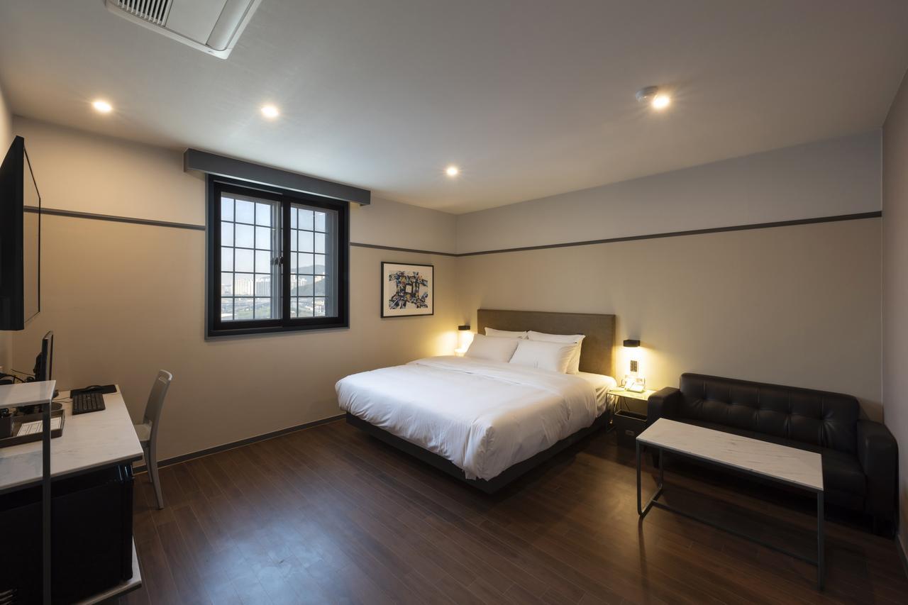 Brown-Dot Hotel Gupo Pusan Zewnętrze zdjęcie